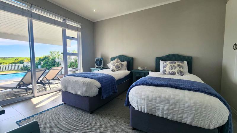 To Let 4 Bedroom Property for Rent in Pinnacle Point Golf Estate Western Cape